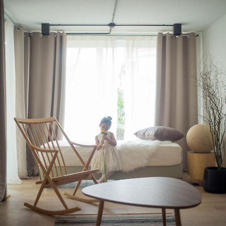 Mini-Me Hubs, Charm Suites & Pool In Old City Τσιάνγκ Μάι Εξωτερικό φωτογραφία