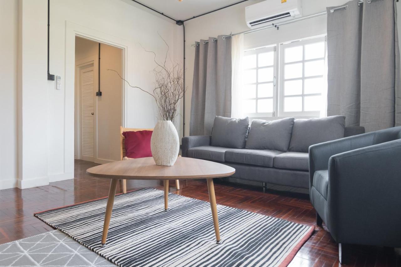 Mini-Me Hubs, Charm Suites & Pool In Old City Τσιάνγκ Μάι Εξωτερικό φωτογραφία