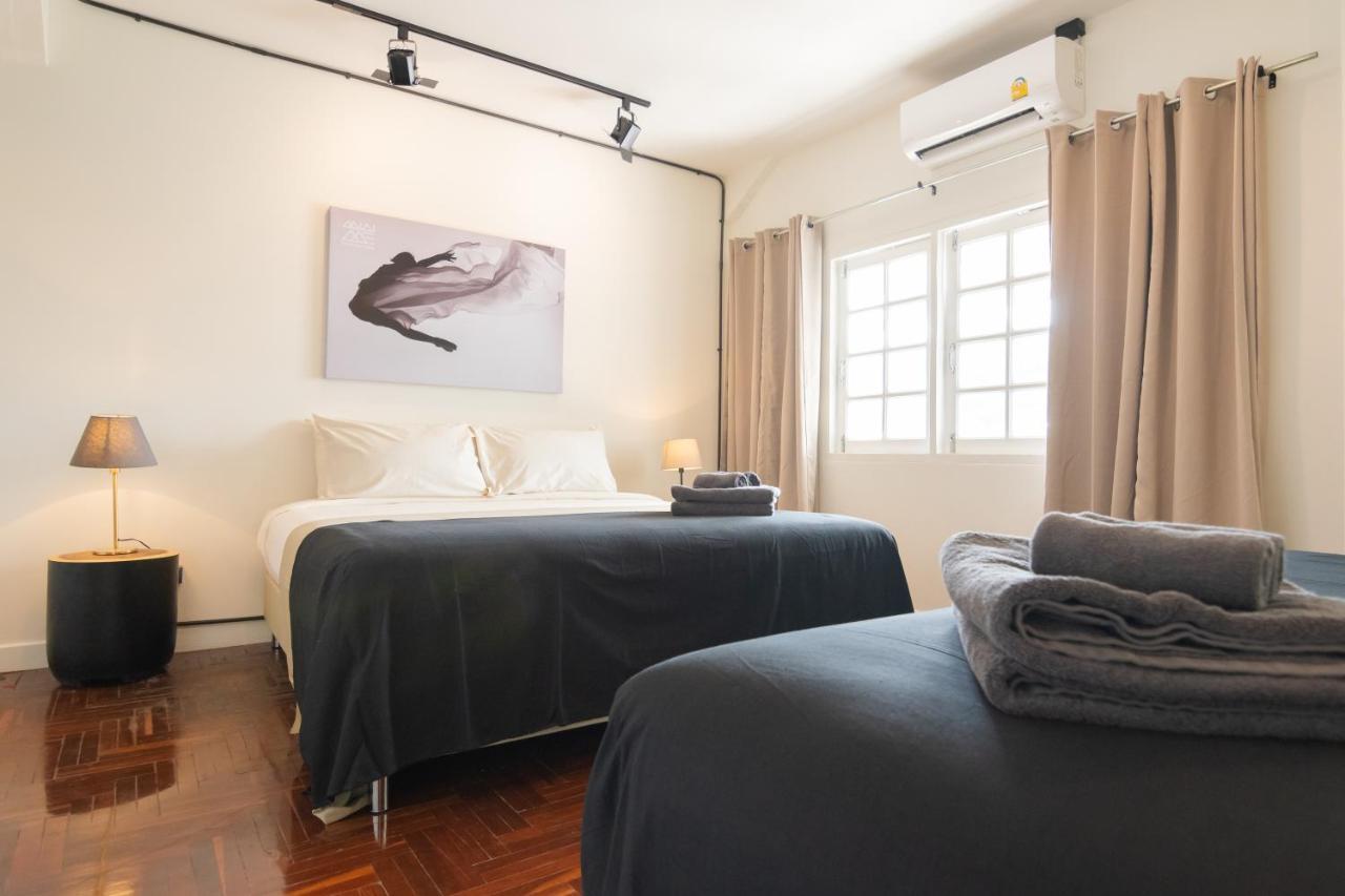 Mini-Me Hubs, Charm Suites & Pool In Old City Τσιάνγκ Μάι Εξωτερικό φωτογραφία