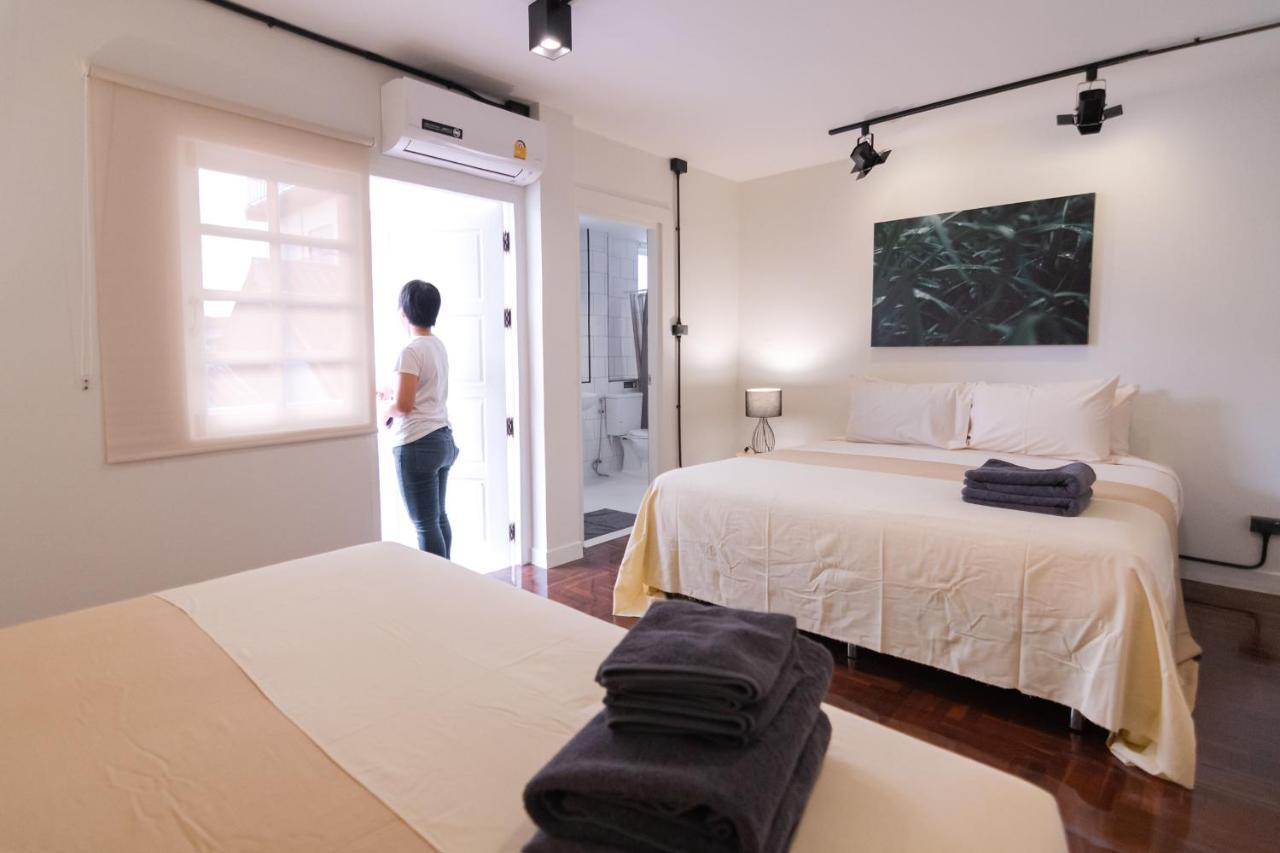 Mini-Me Hubs, Charm Suites & Pool In Old City Τσιάνγκ Μάι Εξωτερικό φωτογραφία